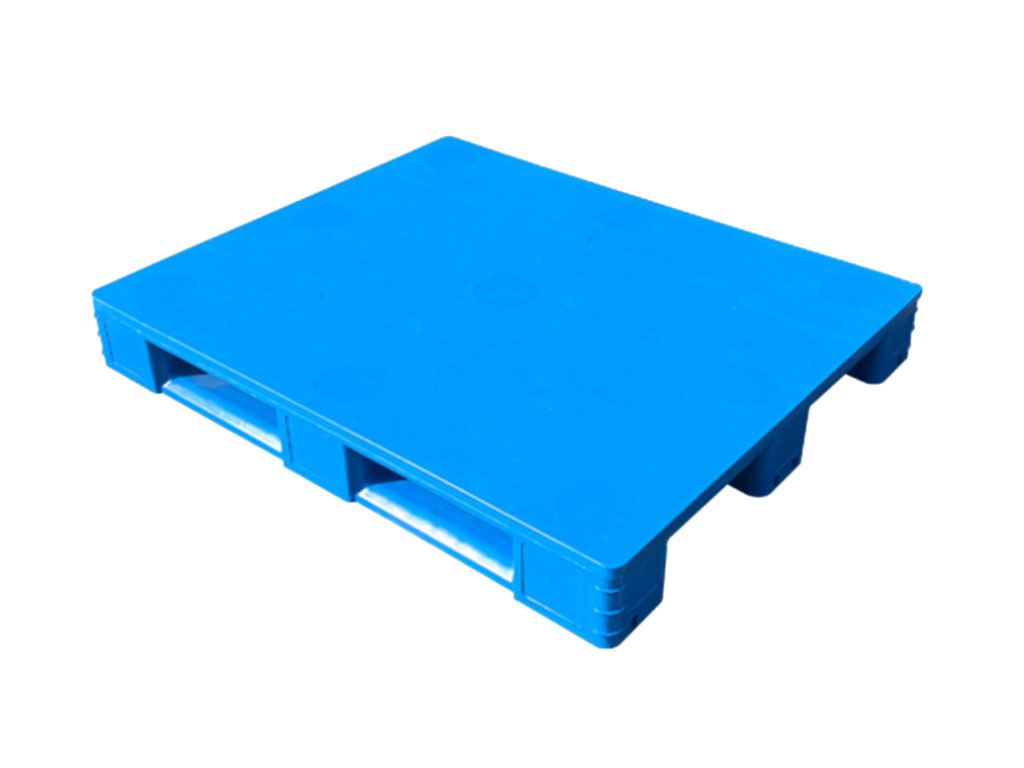 Reinforced Solid Deck 3-Runner Pallet